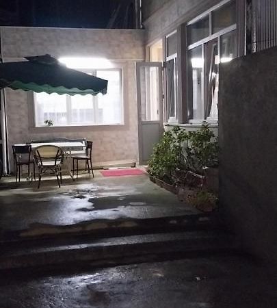 Hostel Gomani Batumi Exterior photo